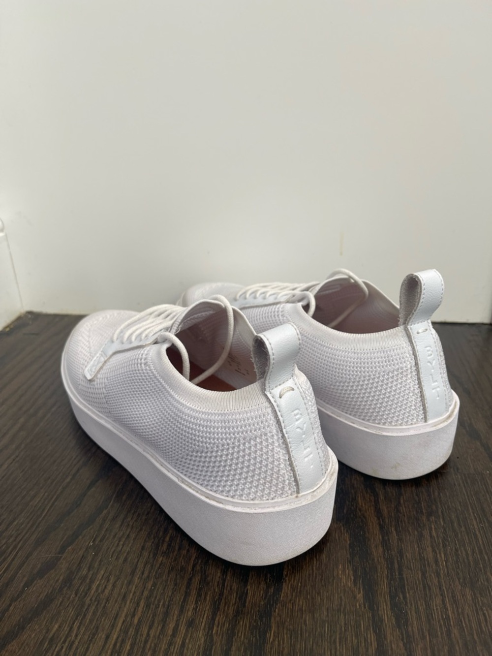 BYLT Basics Men’s All-White Knit Casual Sneakers - Picture 5 of 6